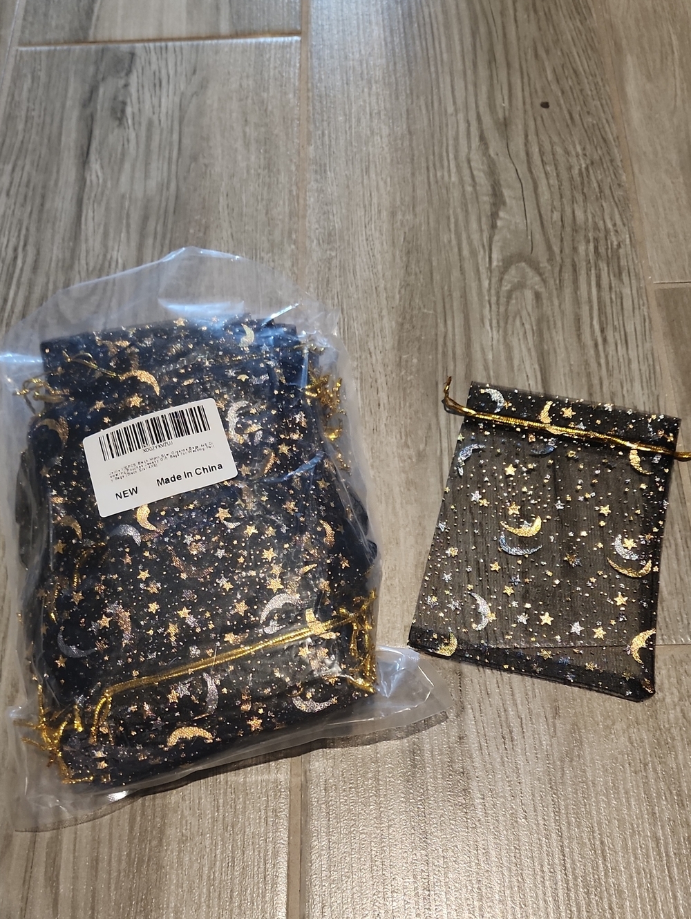 NWT 75 Decorative Mesh  4x6 Bags